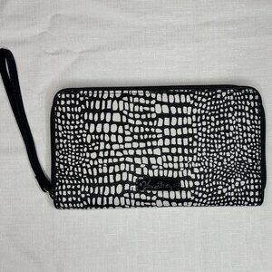 Vera Bradley Black and White Zip Around Wallet EUC Multi Compartment Travel